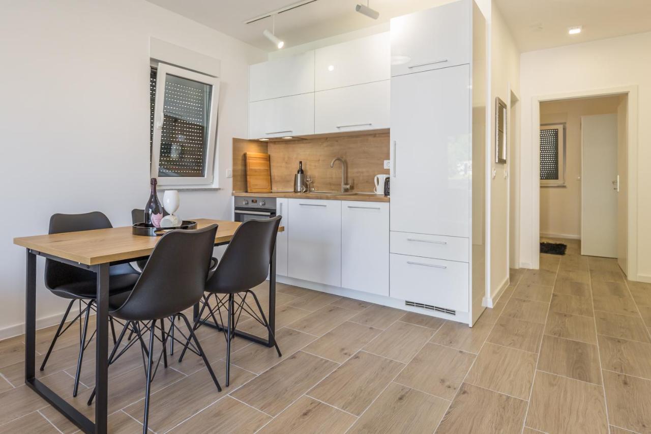 Luxury 2 Bedroom Apartment With Sea View 巴什卡沃达 外观 照片