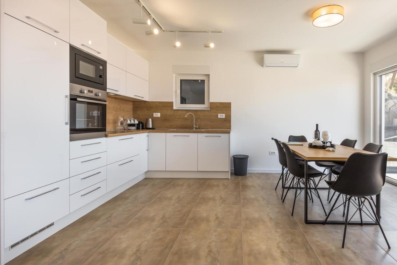 Luxury 2 Bedroom Apartment With Sea View 巴什卡沃达 外观 照片